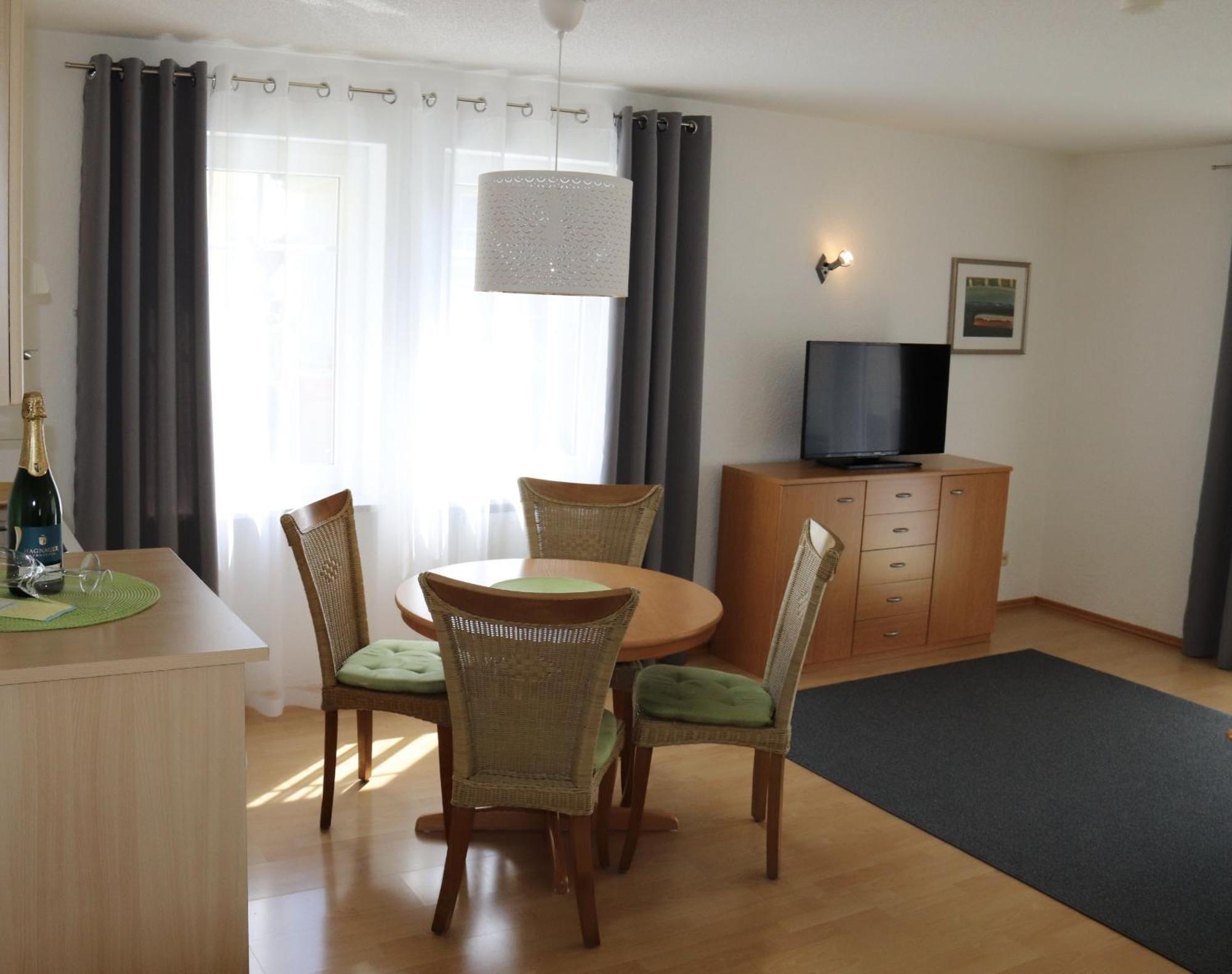 Gaestehaus Maeder Am Hafen 울딘겐물호펜 객실 사진